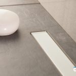 Pestan zuhanyfolyóka Confluo Frameless Line - keret nélküli - FEHÉR üveg 95 cm